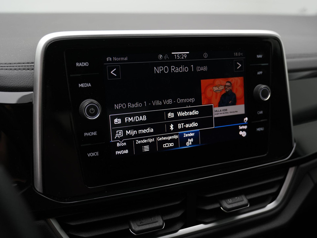 Volkswagen T-Roc (KPV48D) met abonnement