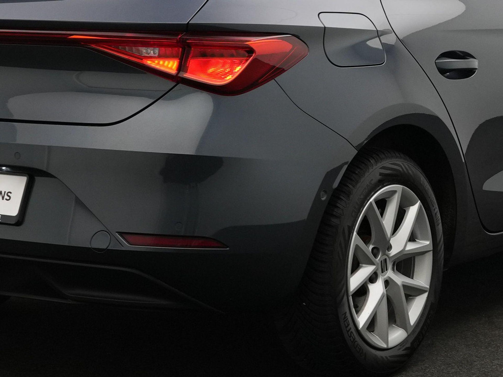 Seat Leon (L325BB) met abonnement