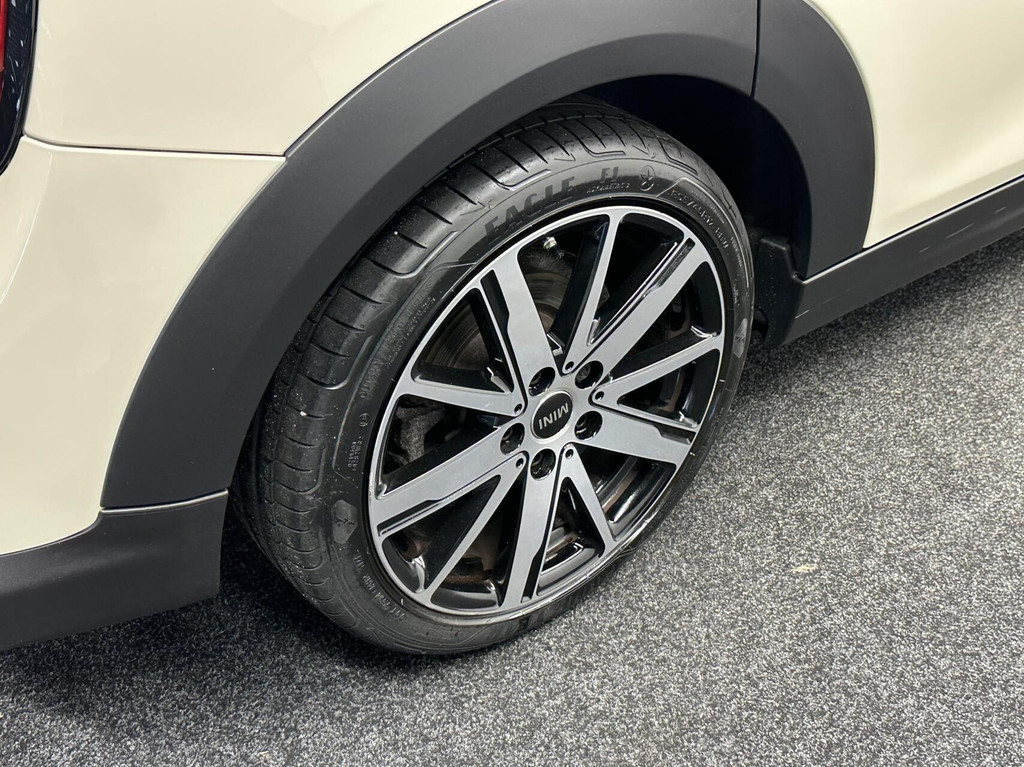 MINI 5-Deurs (P911TL) met abonnement