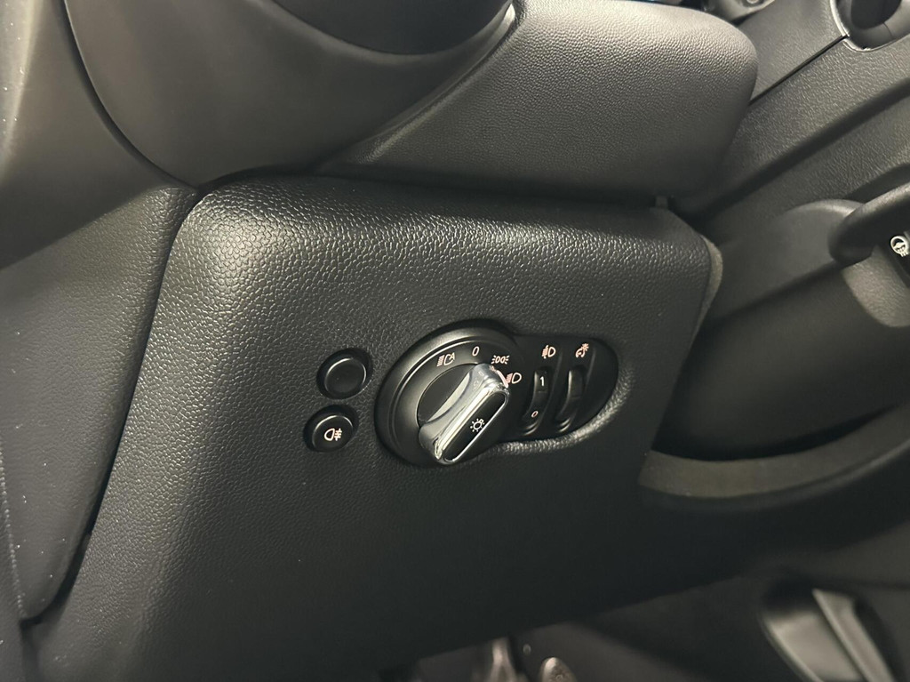 MINI 5-Deurs (P911TL) met abonnement