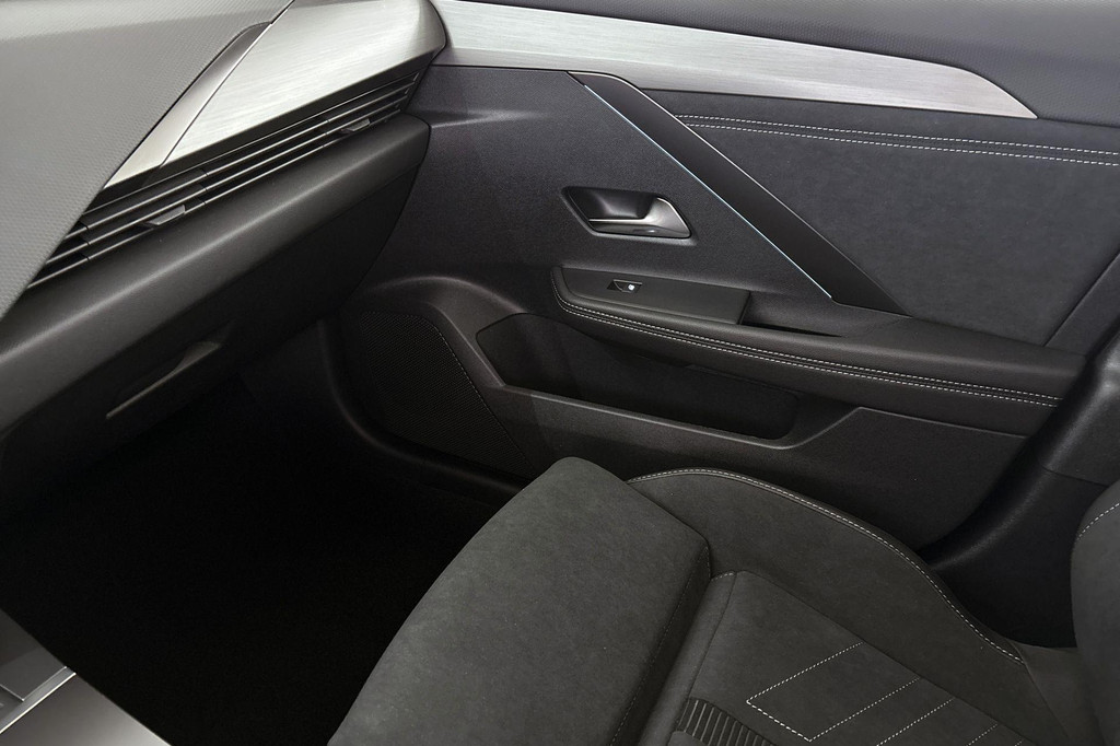 Opel Astra (KNF17P) met abonnement