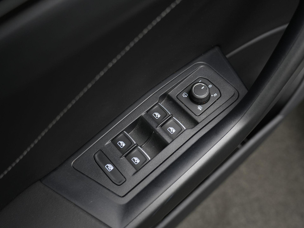 Volkswagen T-Roc (KPV51D) met abonnement