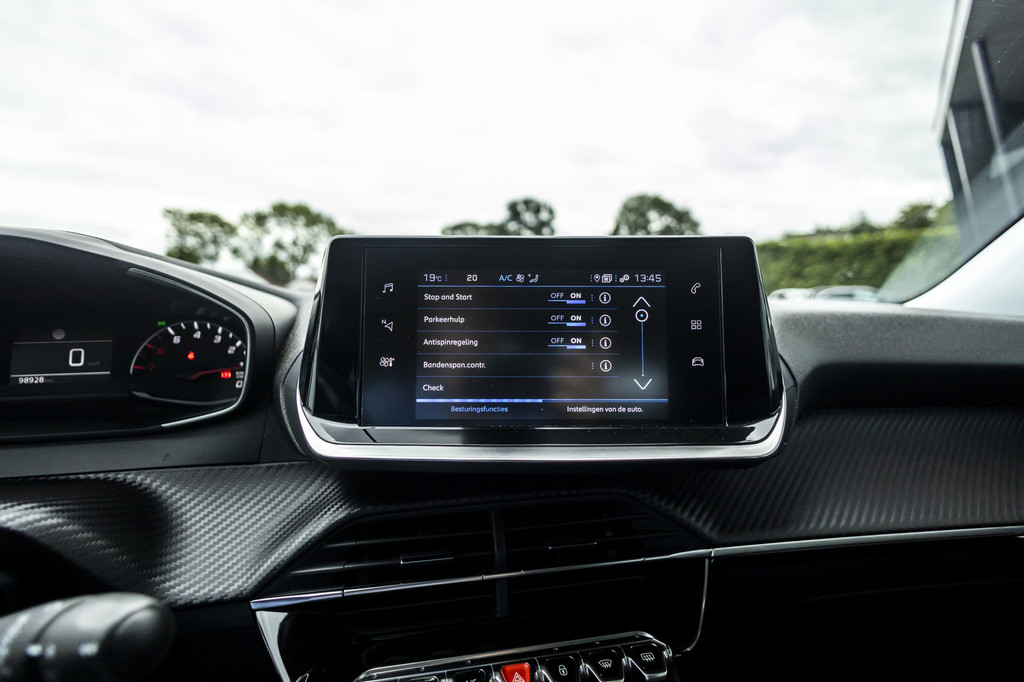 Peugeot 2008 (L538TN) met abonnement