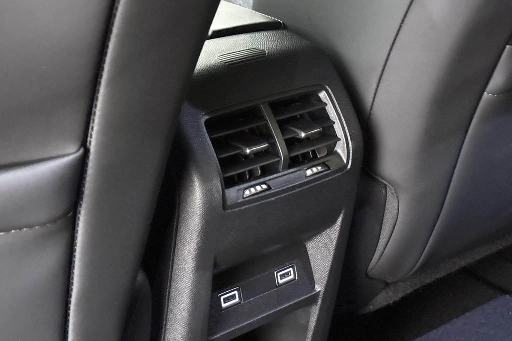 Peugeot 408 (JTX23K) met abonnement
