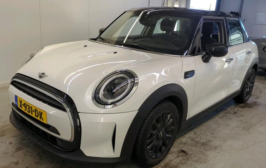 MINI 5-Deurs (X931DK) met abonnement