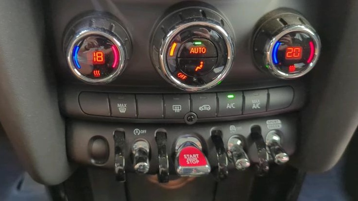 MINI 5-Deurs (X931DK) met abonnement