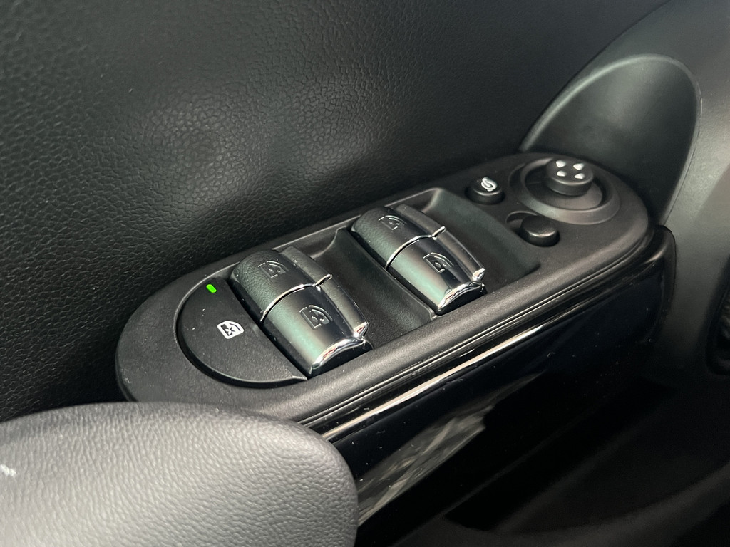 MINI 5-Deurs (X931DK) met abonnement