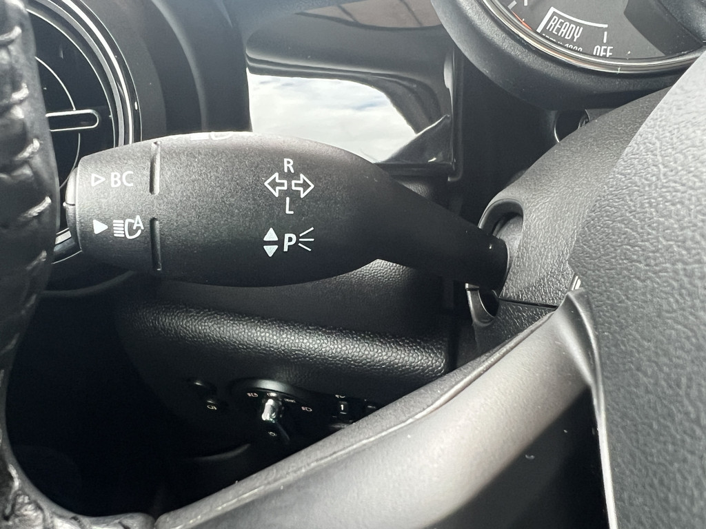 MINI 5-Deurs (X931DK) met abonnement