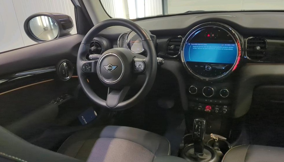 MINI 5-Deurs (X931DK) met abonnement