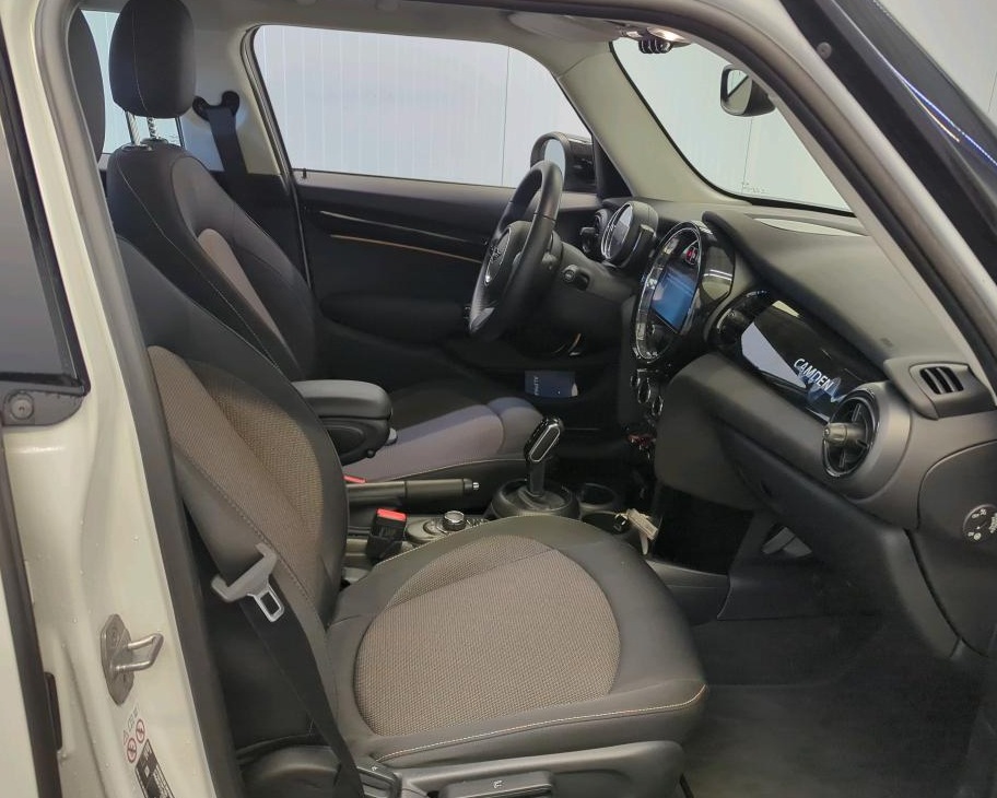MINI 5-Deurs (X931DK) met abonnement