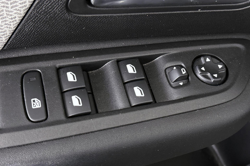 Citroën Ë-C4 (Z361RJ) met abonnement