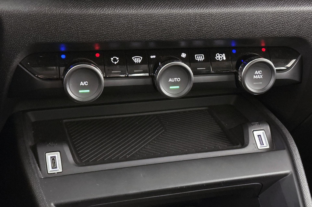 Citroën Ë-C4 (Z361RJ) met abonnement