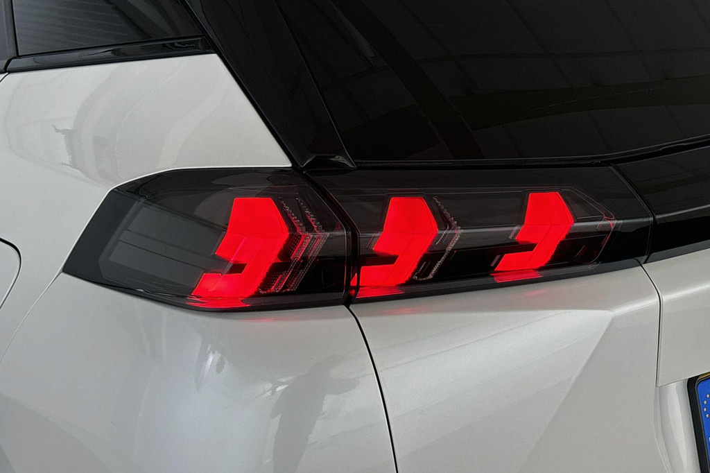 Peugeot e-2008 (KSR57P) met abonnement