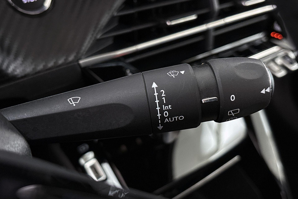Peugeot e-2008 (KSR57P) met abonnement