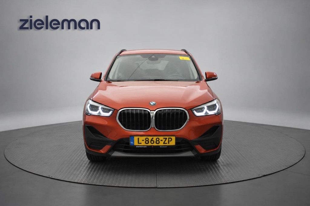 BMW X1 (L868ZP) met abonnement