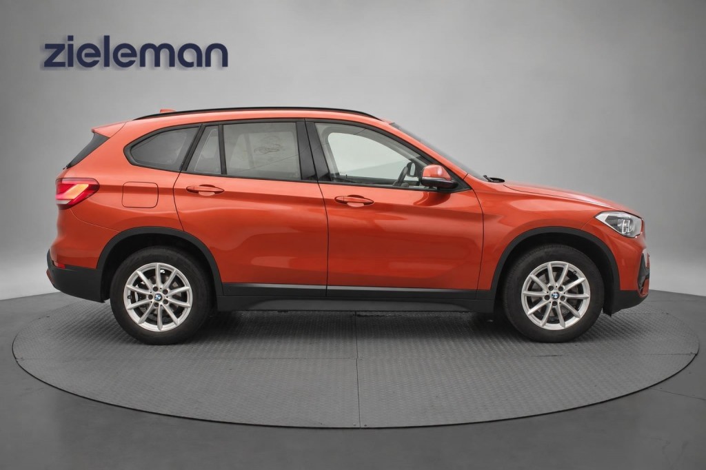 BMW X1 (L868ZP) met abonnement
