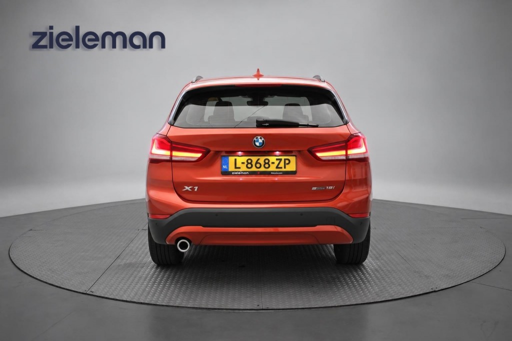 BMW X1 (L868ZP) met abonnement