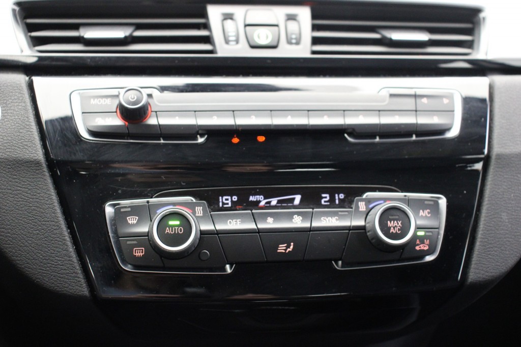 BMW X1 (L868ZP) met abonnement