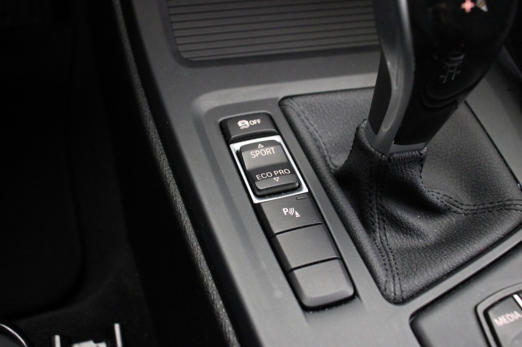 BMW X1 (L868ZP) met abonnement