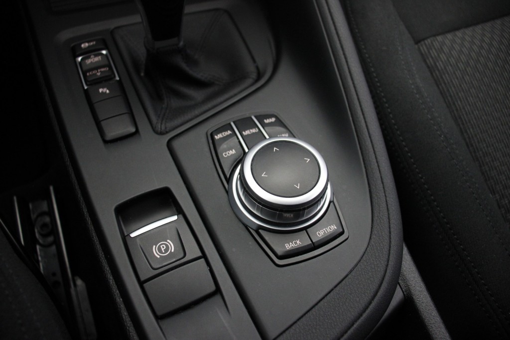 BMW X1 (L868ZP) met abonnement
