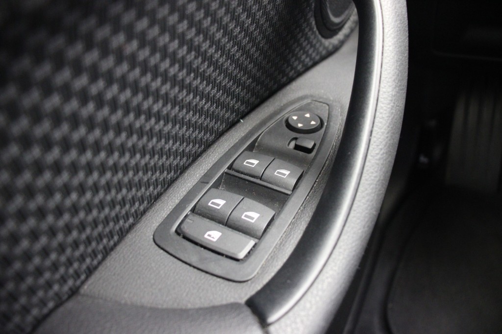 BMW X1 (L868ZP) met abonnement