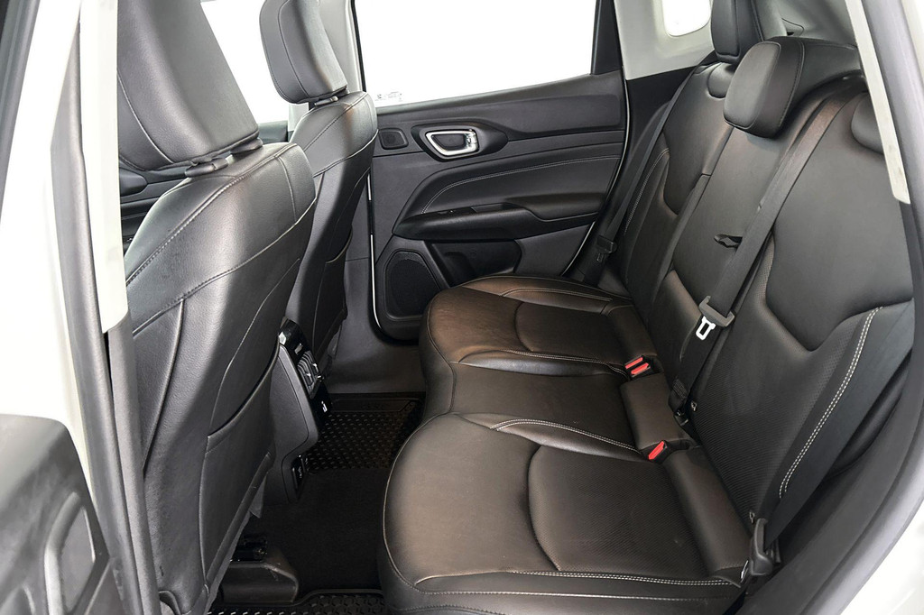 Jeep Compass (KNF75Z) met abonnement