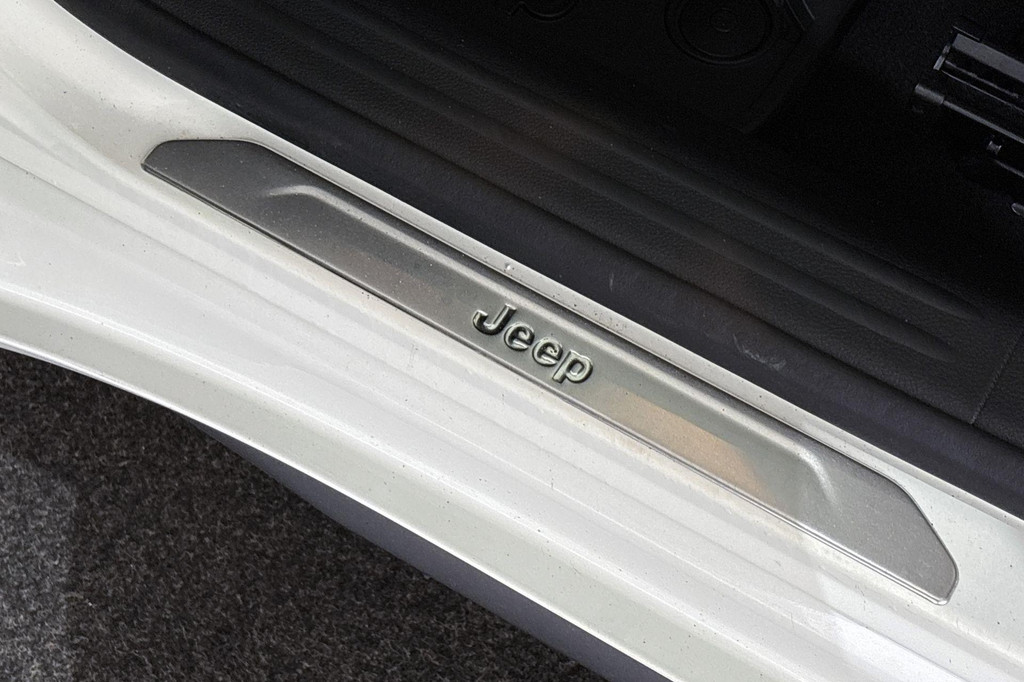 Jeep Compass (KNF75Z) met abonnement