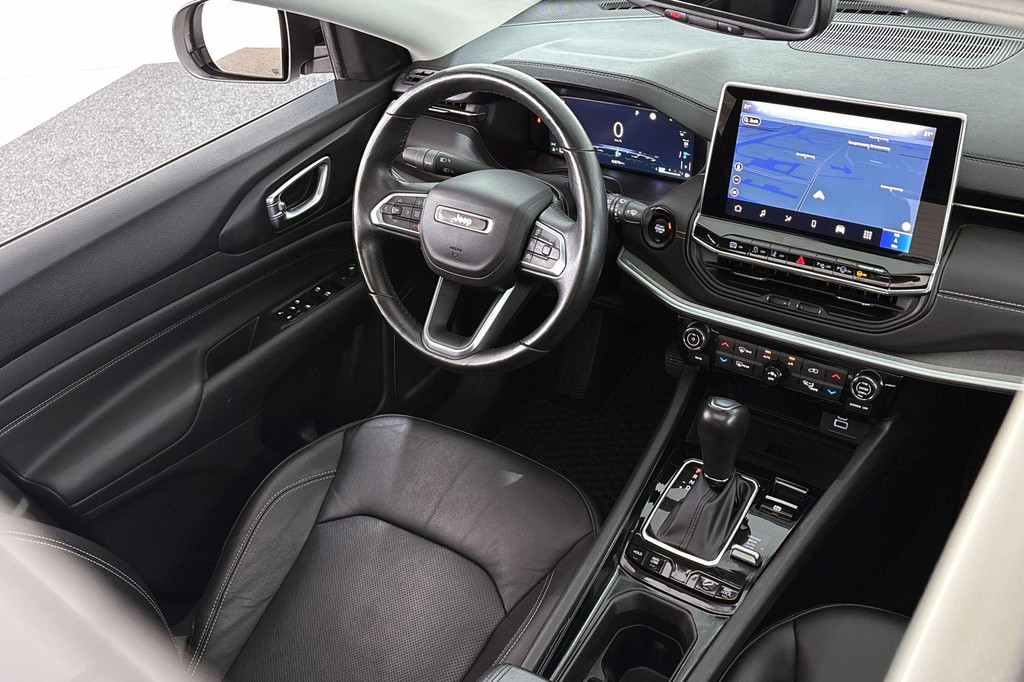 Jeep Compass (KNF75Z) met abonnement