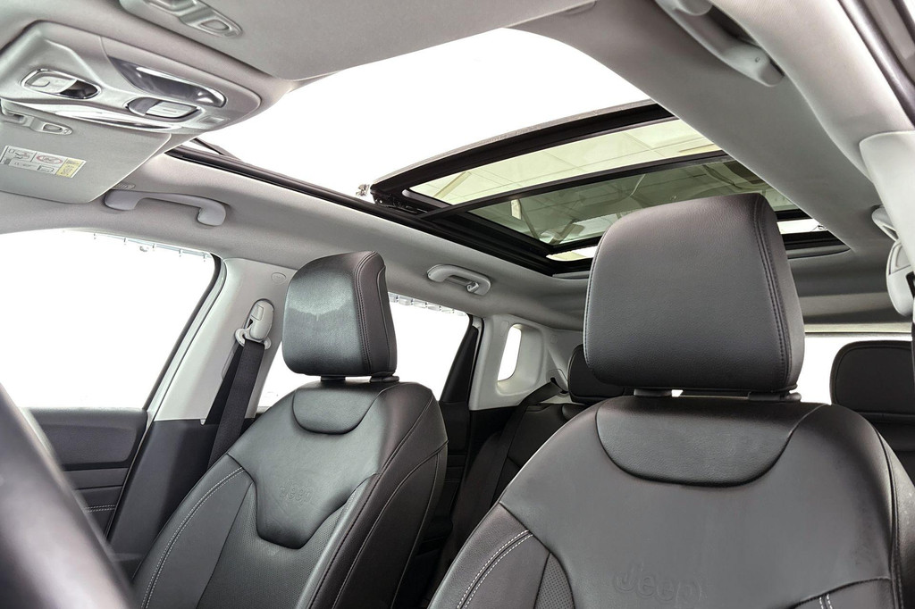 Jeep Compass (KNF75Z) met abonnement