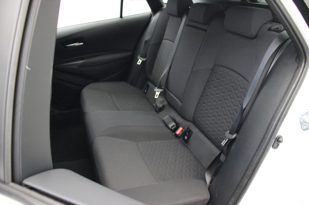 Toyota Corolla Touring Sports (L726GT) met abonnement