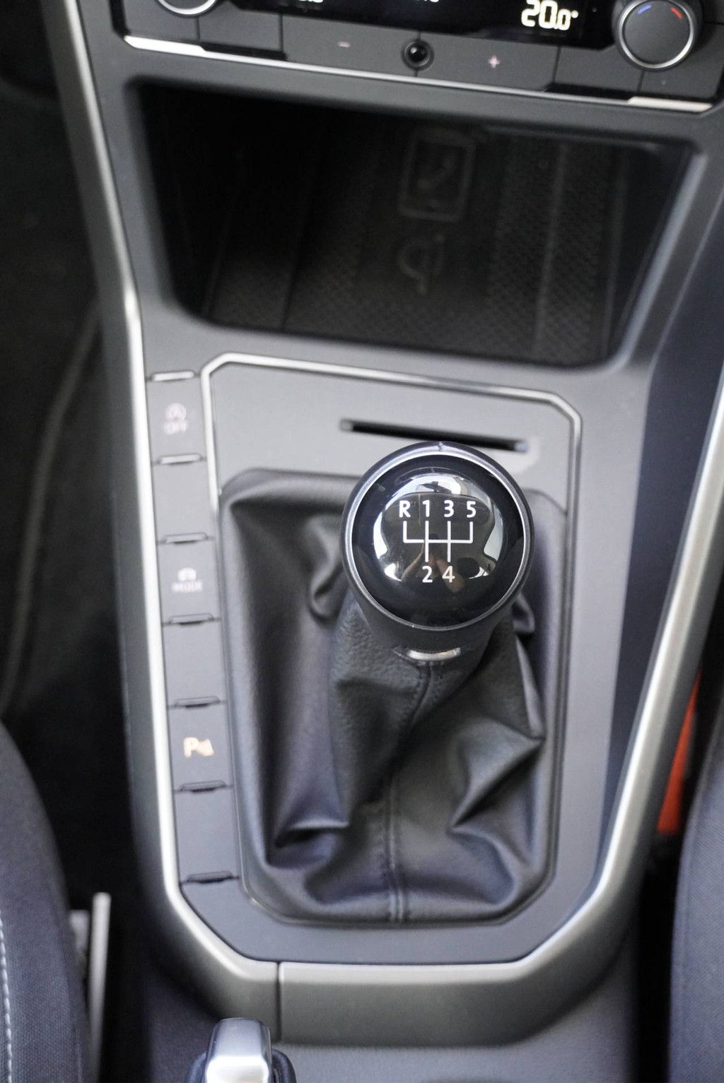 Volkswagen Polo (L142TB) met abonnement
