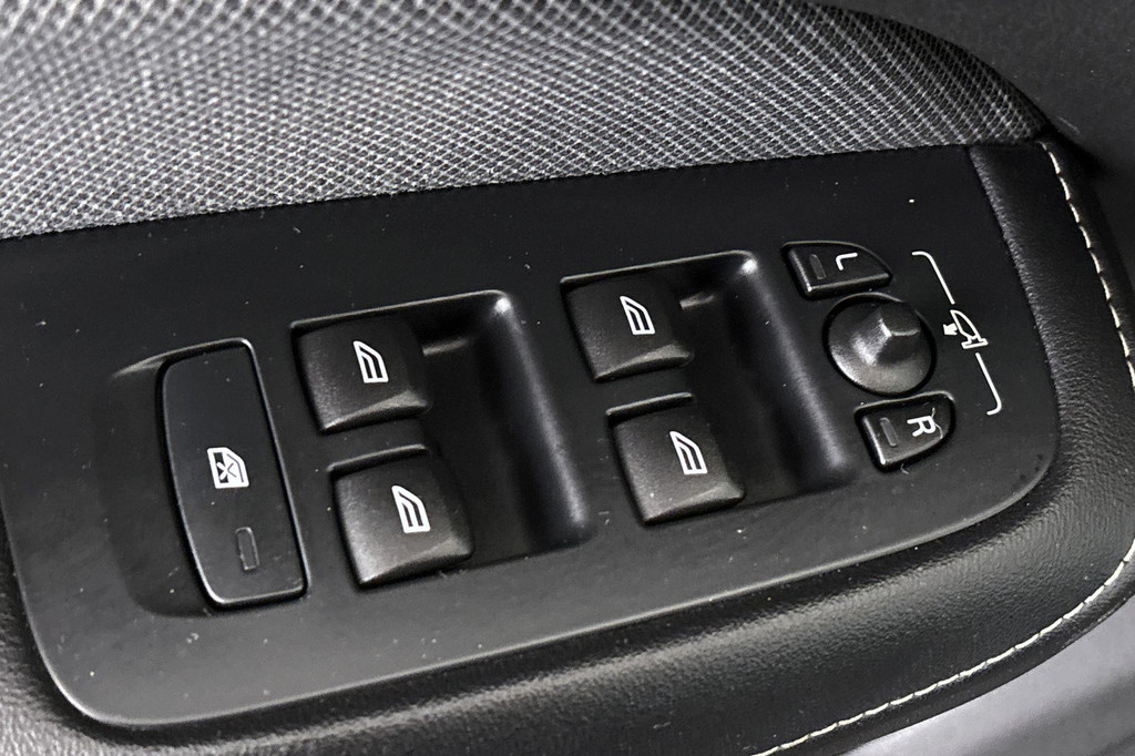 Volvo S60 (P815BS) met abonnement