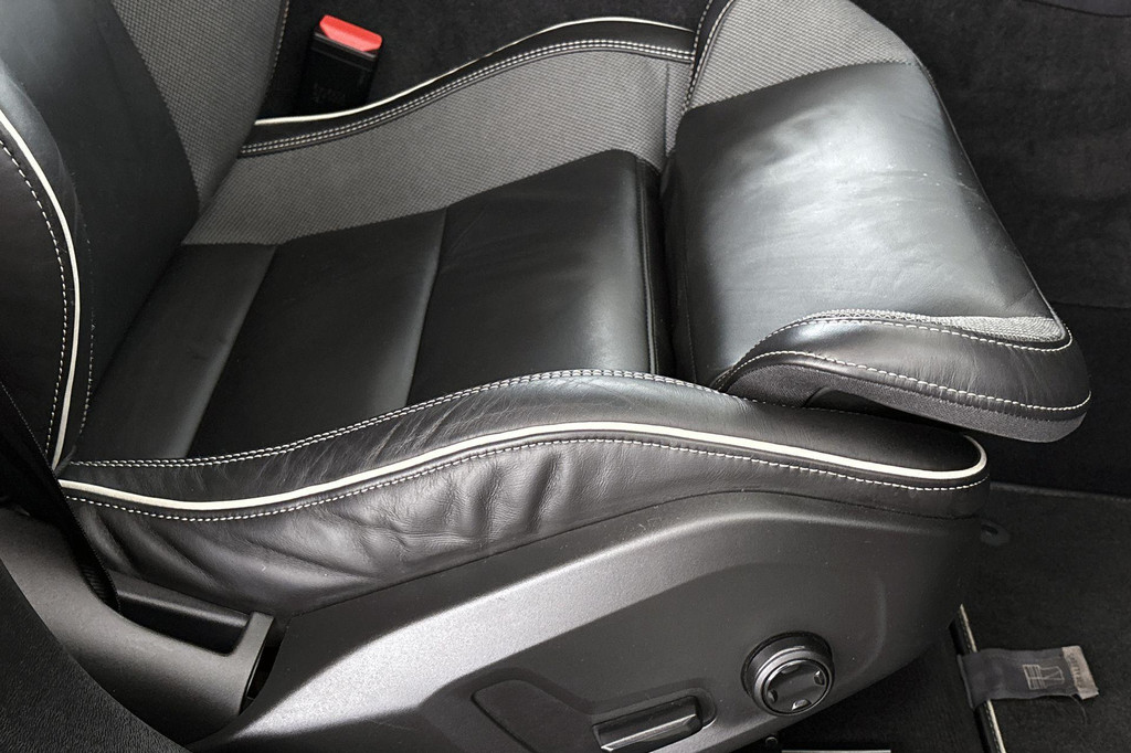 Volvo S60 (P815BS) met abonnement