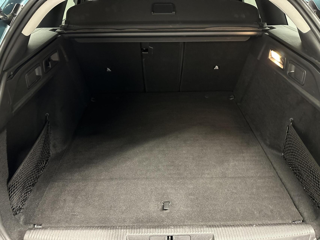 Peugeot 308 (P570XZ) met abonnement