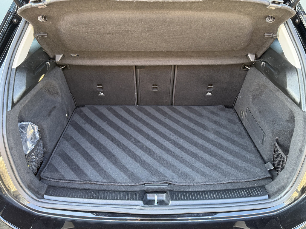 Mercedes-Benz B-Klasse (L840NB) met abonnement