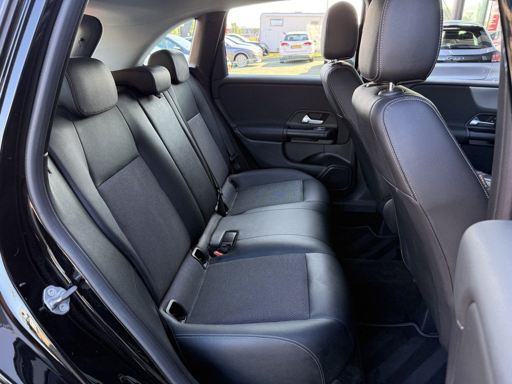 Mercedes-Benz B-Klasse (L840NB) met abonnement