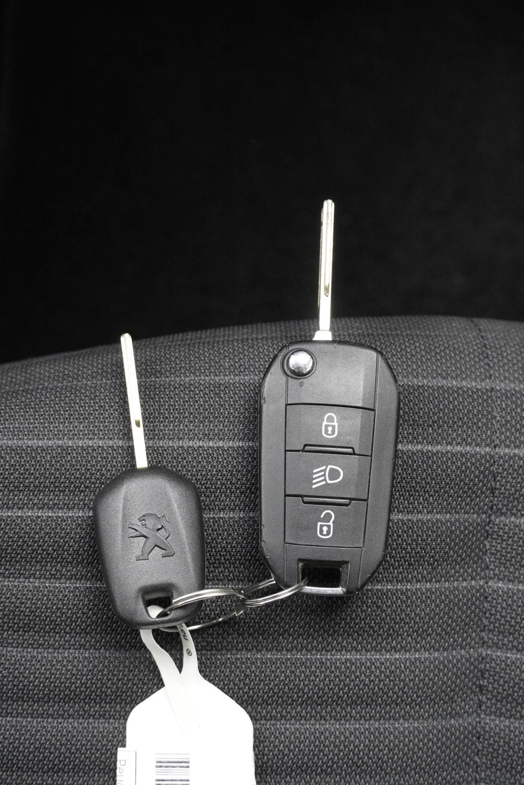 Peugeot 208 (P088TN) met abonnement