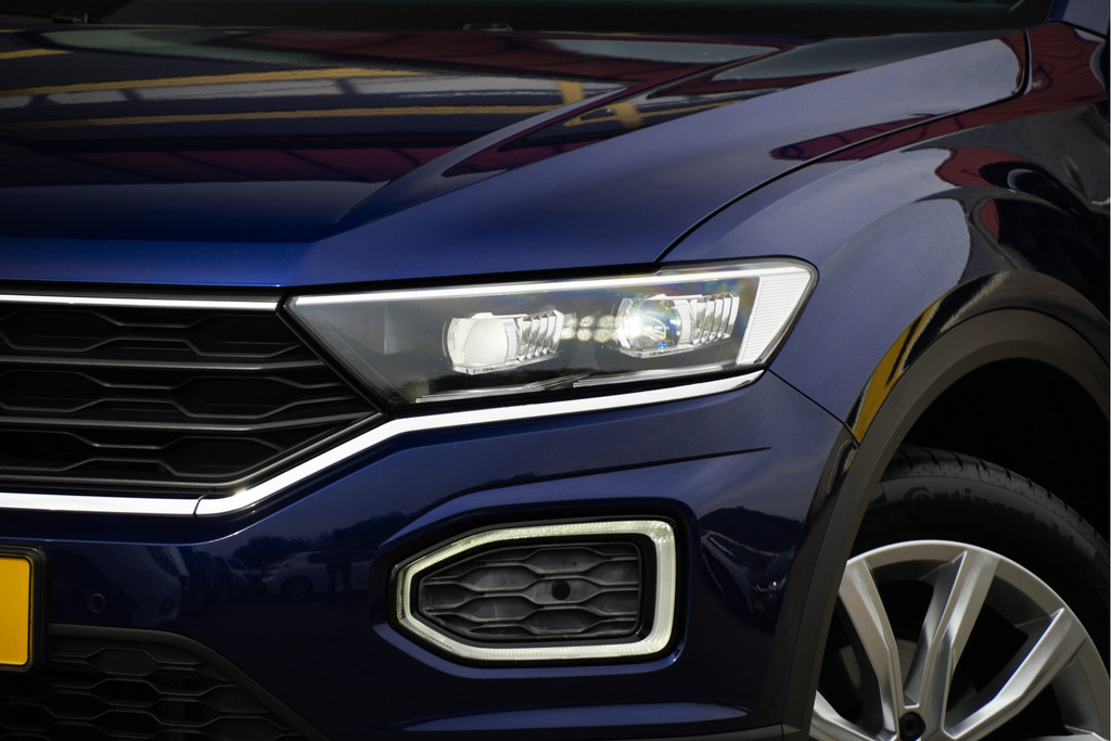 Volkswagen T-Roc (J735BK) met abonnement