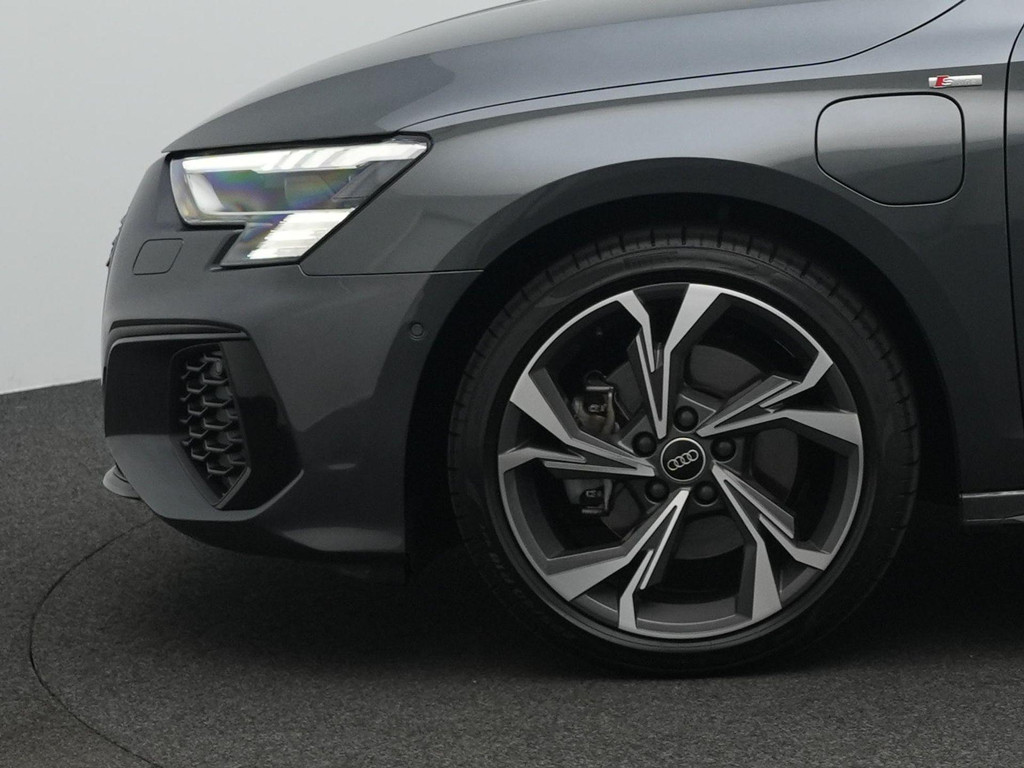 Audi A3 (KVD67K) met abonnement