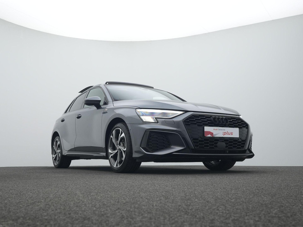 Audi A3 (KVD67K) met abonnement