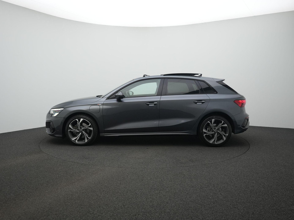 Audi A3 (KVD67K) met abonnement