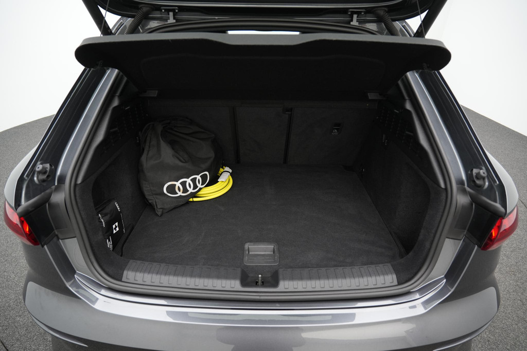 Audi A3 (KVD67K) met abonnement
