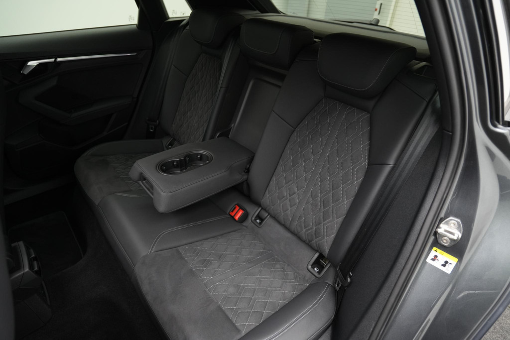 Audi A3 (KVD67K) met abonnement
