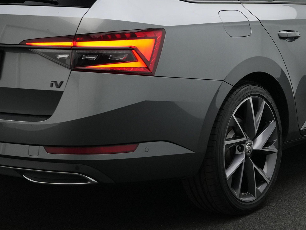 ŠKODA Superb (KSN35B) met abonnement