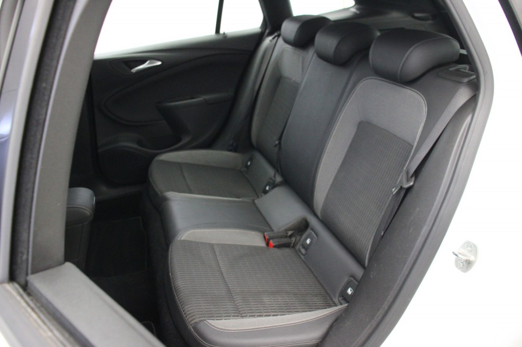 Opel Astra (P510XG) met abonnement