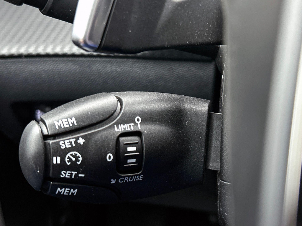 Peugeot 208 (KRV06S) met abonnement