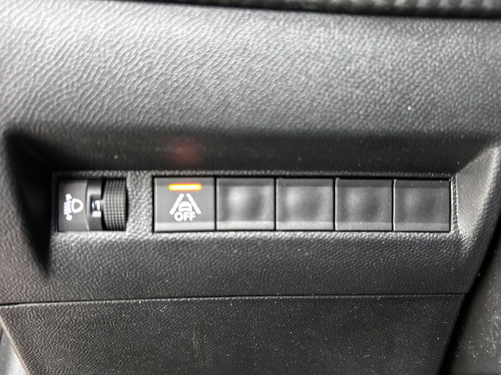 Peugeot 208 (KRV06S) met abonnement