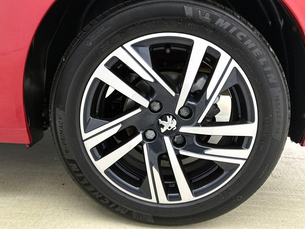 Peugeot 208 (KRV06S) met abonnement