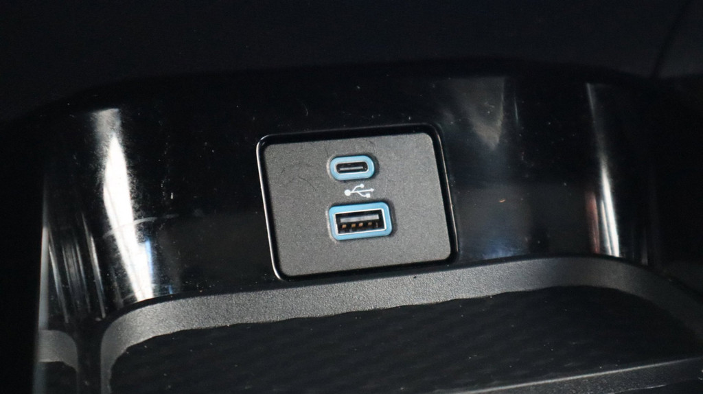 Ford Mustang Mach-E (L674LR) met abonnement