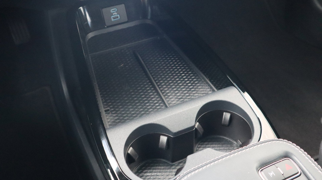 Ford Mustang Mach-E (L674LR) met abonnement
